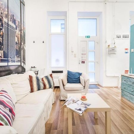 Colorwave Studio Home Budapest Extérieur photo