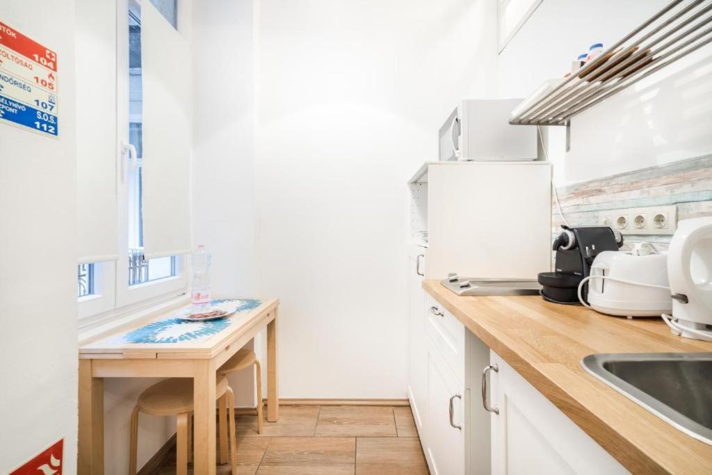 Colorwave Studio Home Budapest Extérieur photo